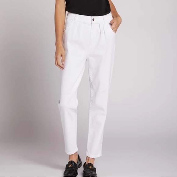 Current/Elliott Arroyo High Rise Pleated Jean in White - Picture 2 of 13